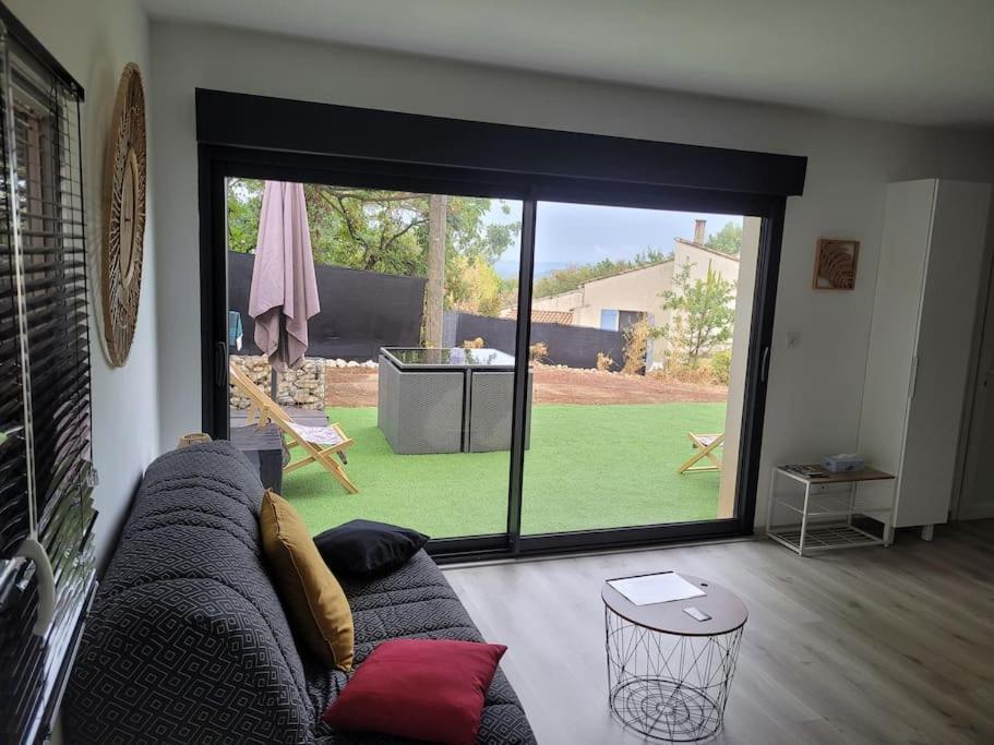 Appartement Tout Equipe En Rez-De-Jardin Entre Gard Et Ardeche Saint-Julien-de-Peyrolas Exterior foto
