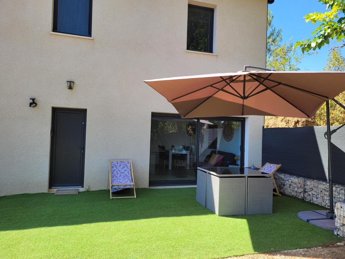 Appartement Tout Equipe En Rez-De-Jardin Entre Gard Et Ardeche Saint-Julien-de-Peyrolas Exterior foto